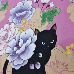黒ネコと美しい花　～ネコちゃんの表情がたまらない！～ 1枚目の画像