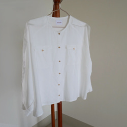 白色天絲棉連肩袖短衫 第6張的照片