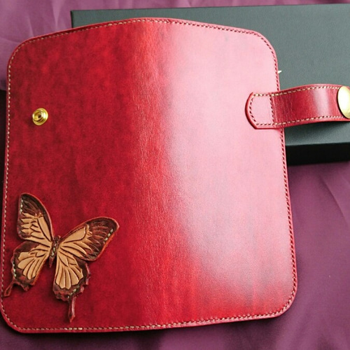 レザークラフトロングウォレット　蝶 蝶をあしらったルガトとサドルレザーのロングウォレット 長財布 kiwami