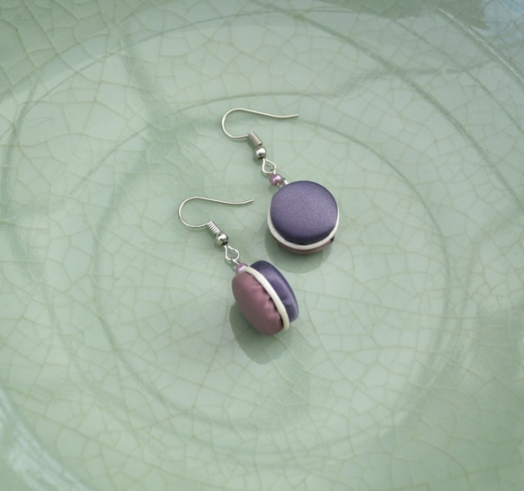 サテンの紫色のイヤリング/耳のクリップxモランディ 2枚目の画像