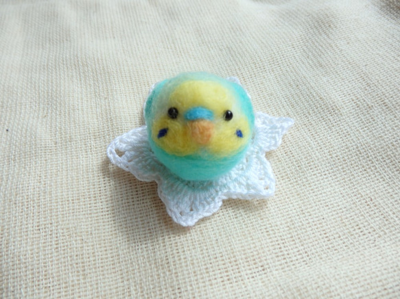 羊毛フェルト レインボーちゃんと小さな植木 敷物付き インコ ハンドメイド 飼い鳥シリーズ～セキセイインコ レインボー～ 羊毛フェルト セキレイ