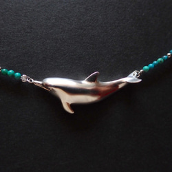 【受注制作】旅するイルカ（ネックレス） 1枚目の画像