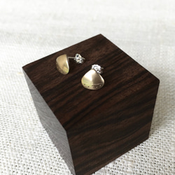 【受注制作】Chestnut （栗ピアス・真鍮製） 3枚目の画像