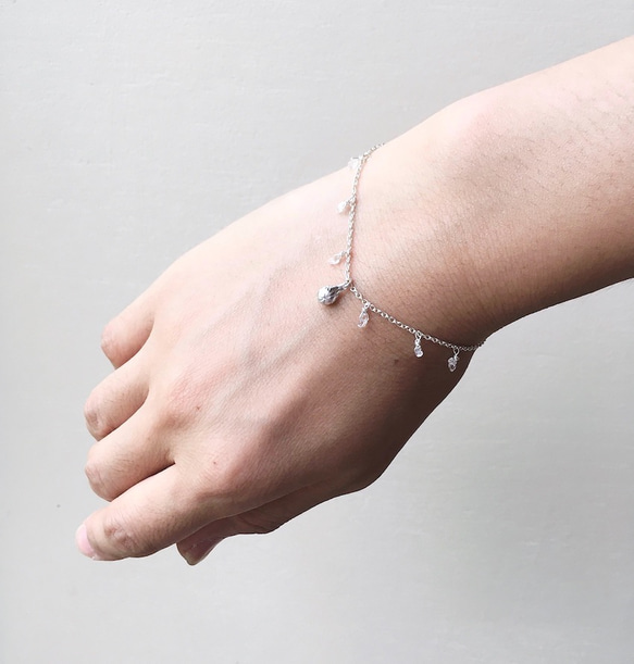 【受注制作】雨上がり ー雫ー（ブレスレット） 1枚目の画像