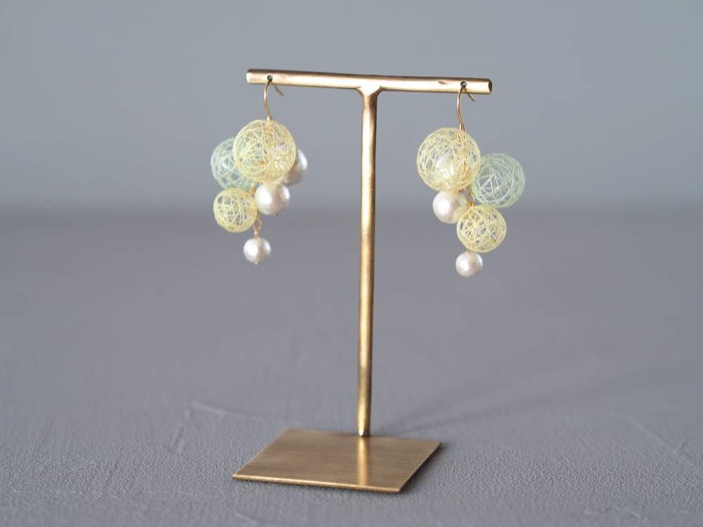 [春限定・送料無料]菜の花カラーの小さめBubbleピアス [K14gf/チタン/樹脂]