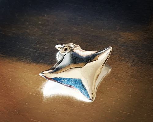 0_85b52948fe31d5aa7b482f6a3098