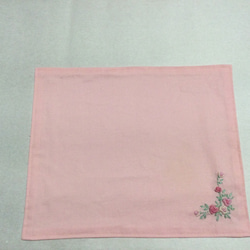 ピンクのバラ刺繍(ストライプ柄)お弁当袋、コップ袋、ランチョンマットのセット 3枚目の画像