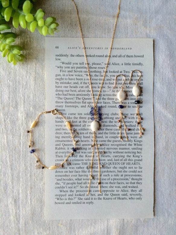 cafe au lait shell and iolite (bracelet) 第4張的照片