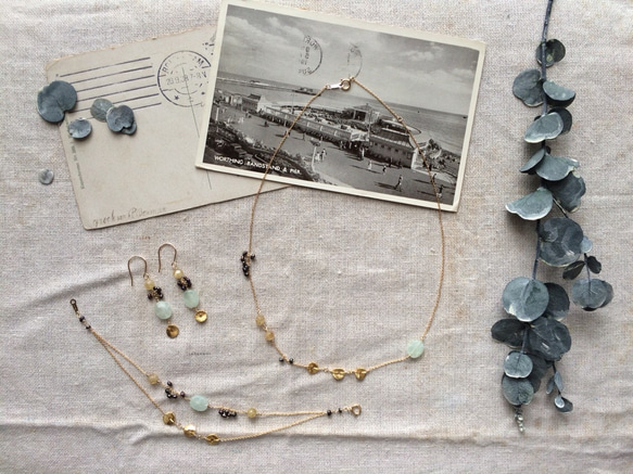 [production by order]   prehnite & navy pearl (necklace) 第4張的照片