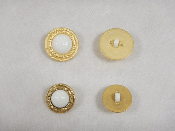 【送料無料】No.193　イタリア製　ゴールド×ナイロンボタン(ホワイト）（21mm・25mm） 2枚目の画像