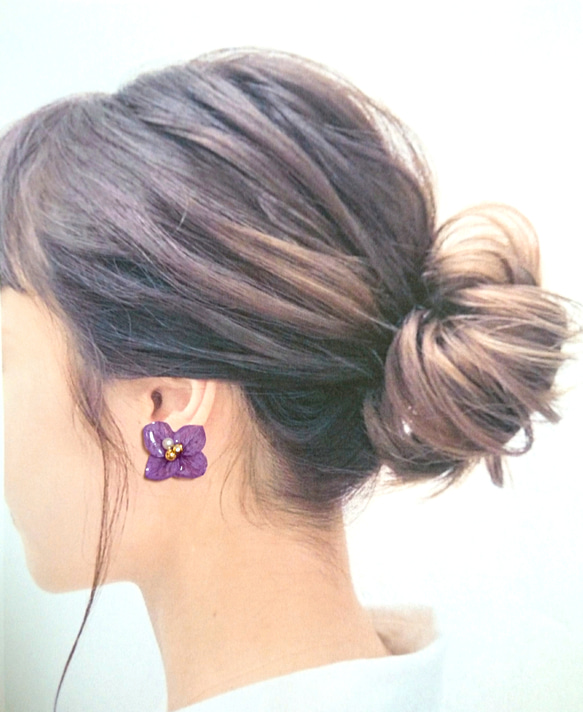 本物のお花♡紫陽花（あじさい）のフラワーイヤリング／ピアス♡パープル 紫 3枚目の画像