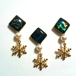 【Special Design】女性らしく高貴な魅惑色×雪の結晶♡パールイヤリング／ピアス♡夜空 宇宙　惑星 黒 秋 冬 2枚目の画像