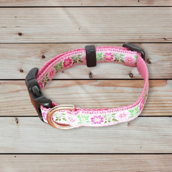 ピンク花柄リボンの首輪〈小型犬用〉 1枚目の画像