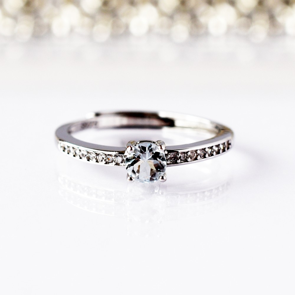 アクアマリン指輪、リング：3月の誕生石：青水色の透明感：きれいめ、大人可愛い：シルバー：Creema限定【送料無料】