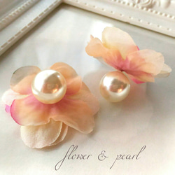 flower and pearl ～花とパールのリバーシブルピアス～ 2枚目の画像