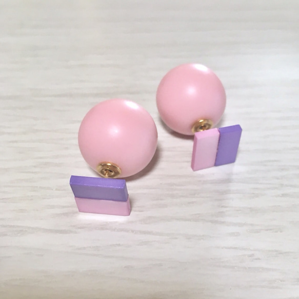 パステルカラーのバックキャッチピアス（pink×purple） 3枚目の画像