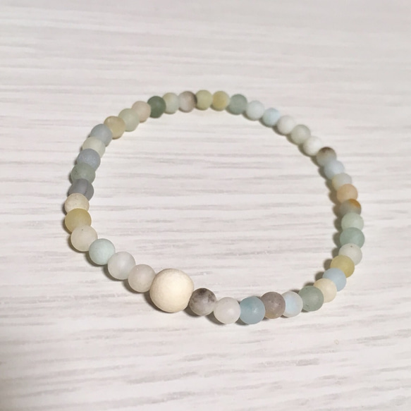 ナチュラルカラーのブレスレット（amazonite） 3枚目の画像