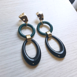 大ぶりビーズのピアス（green×black） ※イヤリング変更可 1枚目の画像