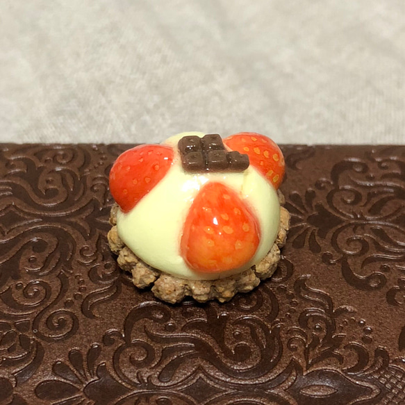 いちごタルトとシュークリーム ミニチュアスイーツ