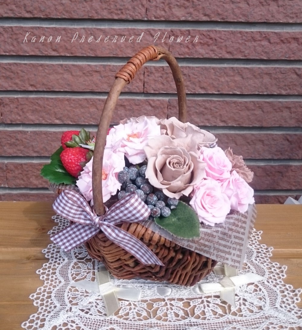 プリザーブドフラワーハー♡イチゴのペアバスケット♡ プリザーブドフラワーハー♡イチゴのペアバスケット♡
