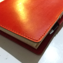 【送料無料】ヌメ革手染め赤色のB6対応手帳(ノート)カバー 2枚目の画像