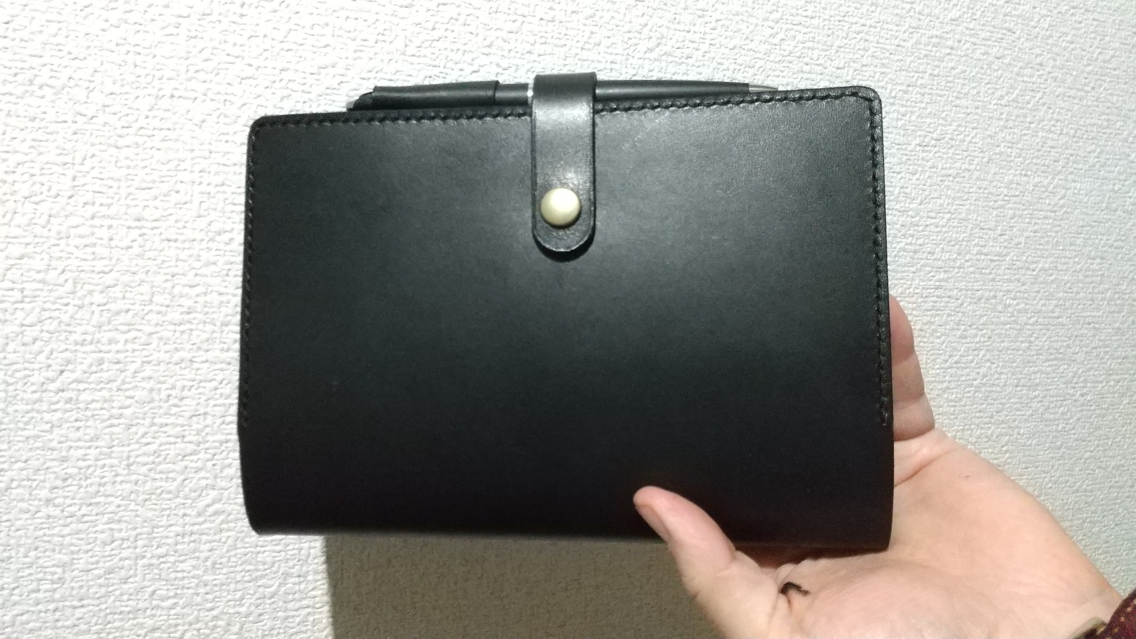 上質な黒ヌメ革のB6対応手帳(ノート)カバー