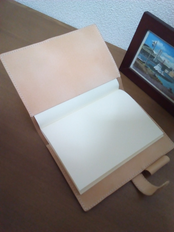 ヌメ革の手帳カバー（B6サイズ） 2枚目の画像