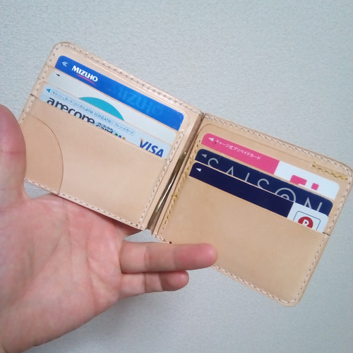 お歳暮・冬ギフト特集 - おとなの週末お取り寄せ倶楽部 ヌメ革のカード6枚収納+αタイプのマネークリップ マネークリップ マネークリップ