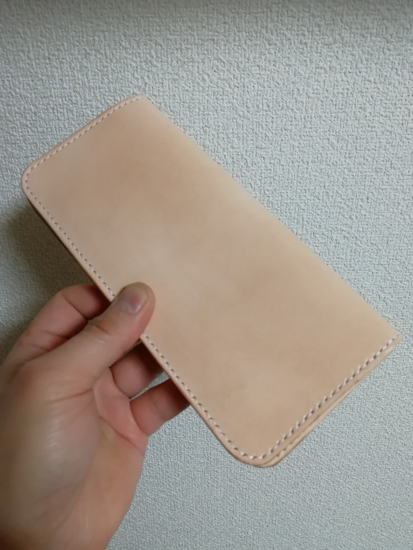 送料無料】エイジングする総ヌメ革のスタンダードロングウォレット 長  