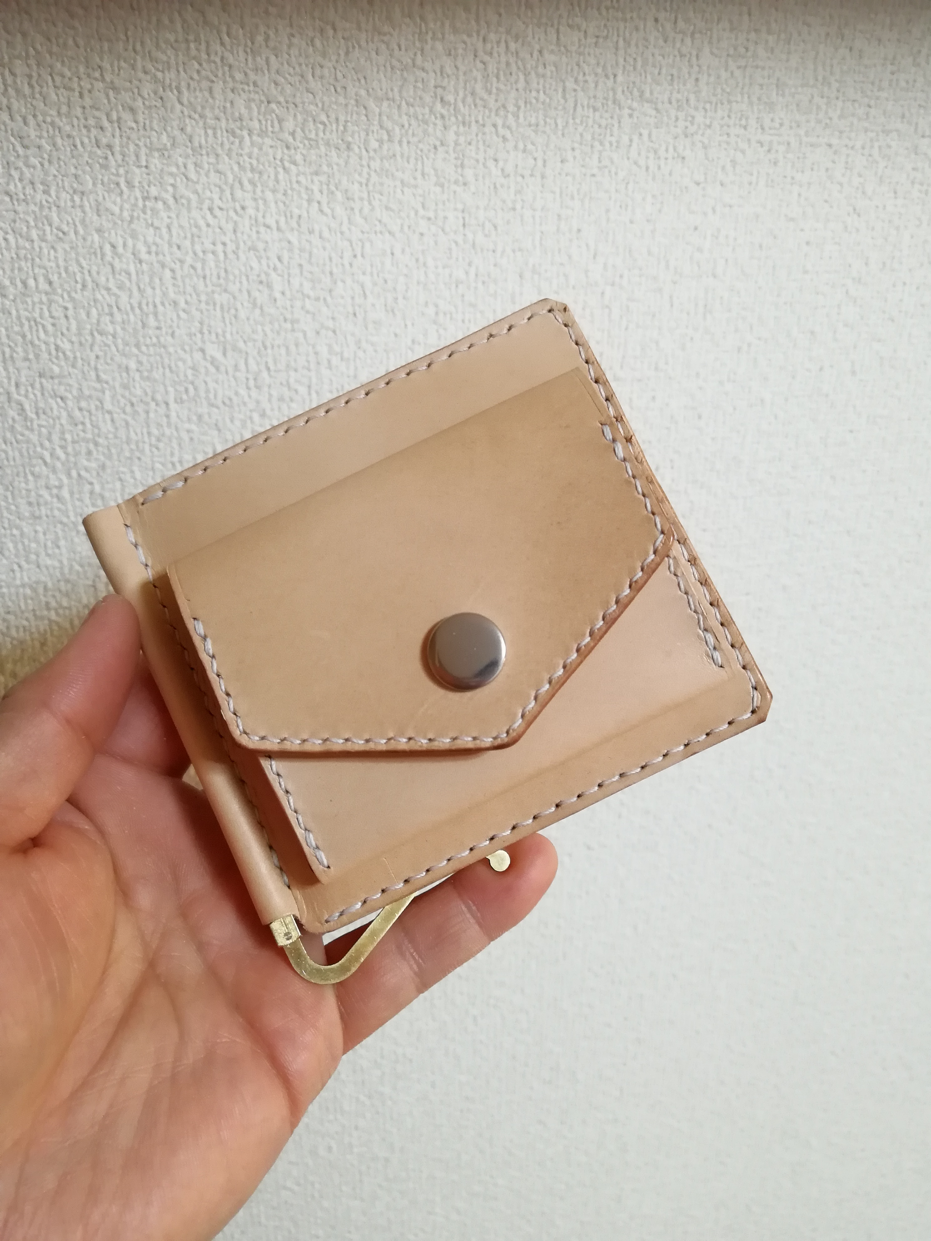 【送料無料】小銭入れ付の名刺サイズも収納可能なマネークリップ