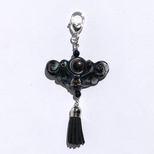 富・幸運を運んでくれる☆開運風水吉祥図「蝙蝠」天眼石  