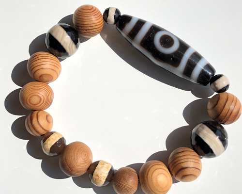 幸福と富と長寿を叶える！三眼天珠&グリーン瑪瑙 ブレスレット ✨