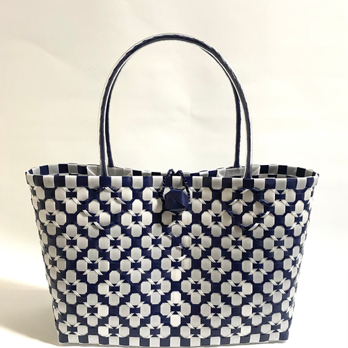 受注制作～プラかごバッグ☆新作☆ホワイトxネイビー 花柄