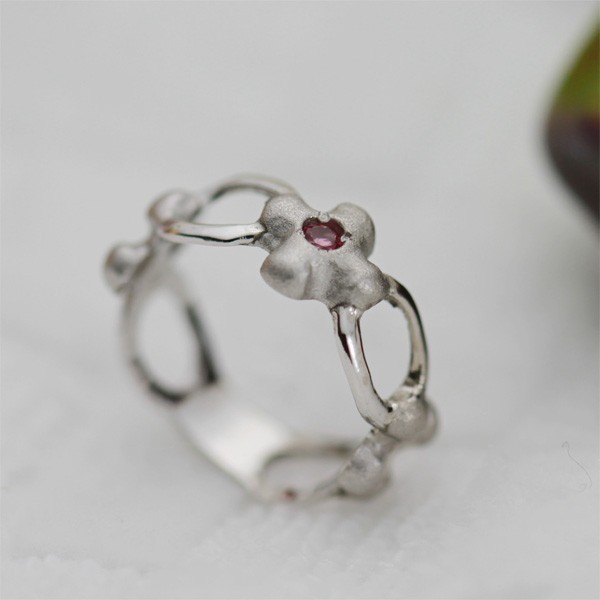 プラチナベビーリング 10月 ピンクトルマリン 夢のお花