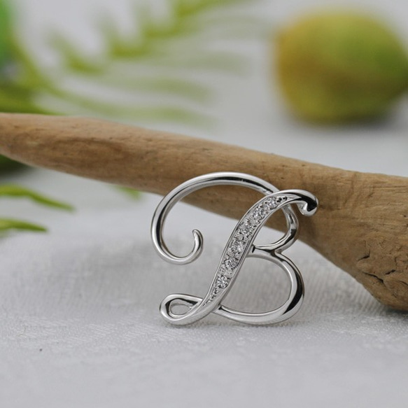 K18 WG イニシャルペンダント B K18 WG イニシャルペンダント B