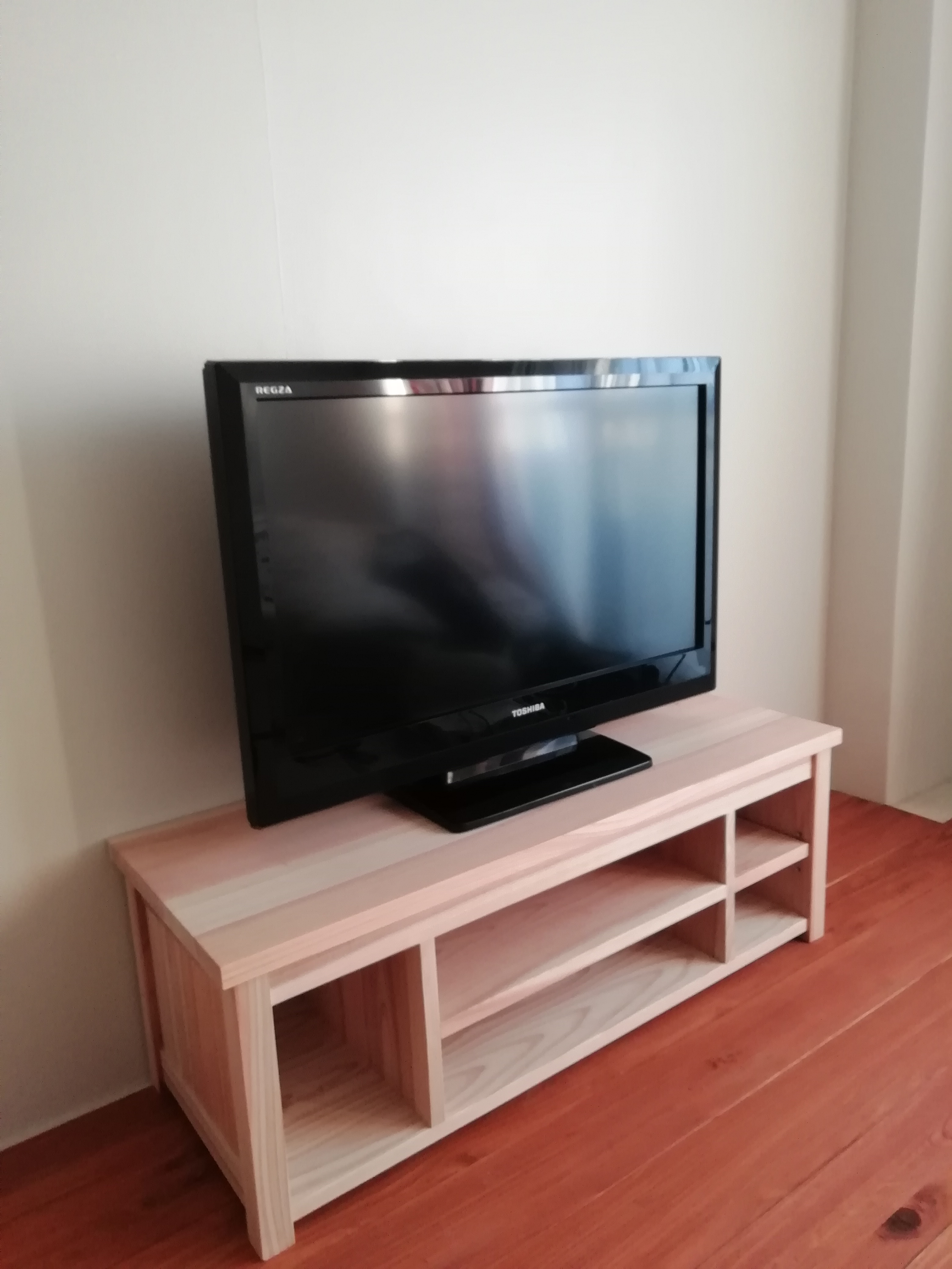 テレビボード/木の香り