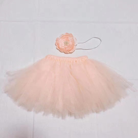 ニューボーンフォト ベビー　新生児　記念撮影　スカート　ヘア飾り付き 2枚目の画像