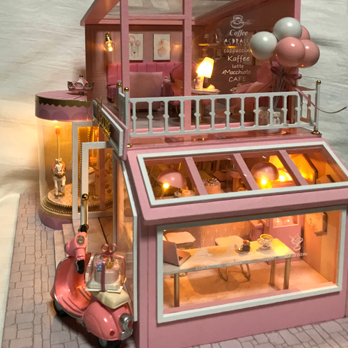♡完成品ミニチュアドールハウス (オルゴール.アクリルケース