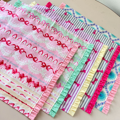 ☆本日限定価格☆ フリル付きランチョンマット☆お好みの柄をお選び