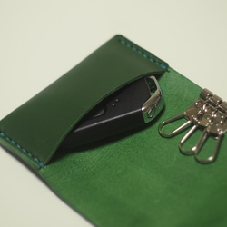 【再販】スマートキー対応！　手縫い 革キーケース　緑革緑糸 4枚目の画像