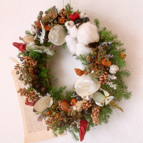 ドライフラワー 木の実たっぷりのクリスマスカラー冬リース リース 葉