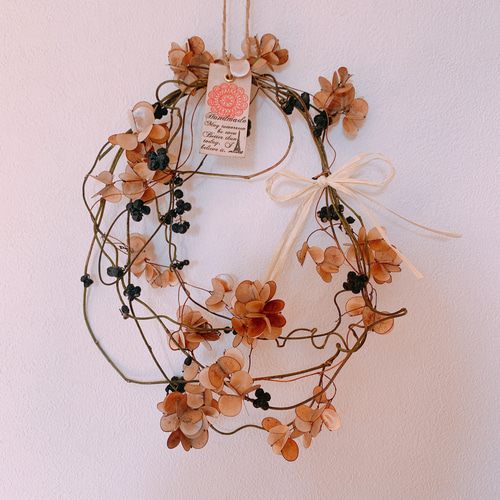 ドライフラワー 山葡萄と山芋の花殻のつるが素敵なリース リース 葉