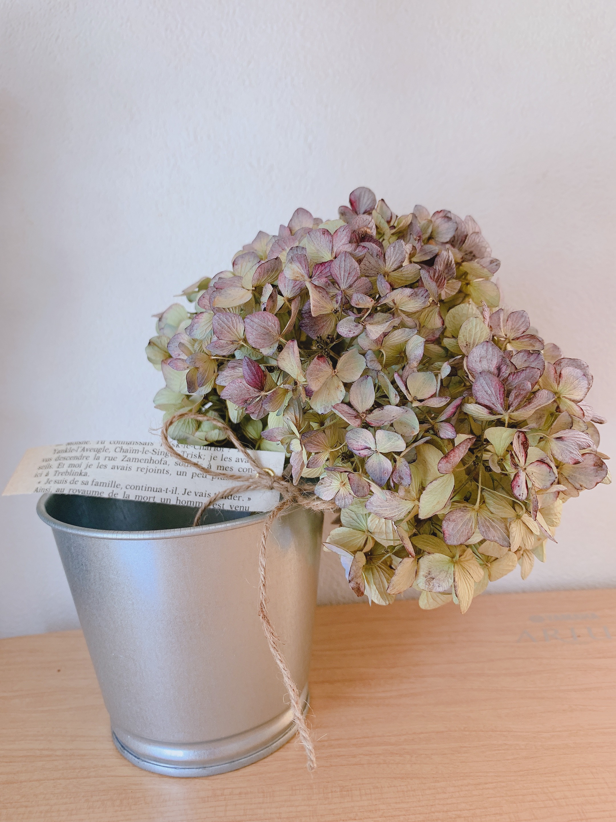 ドライフラワー 秋色紫陽花の一輪挿し IKEAのフラワーベース付き