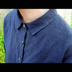 『kikite 01A』ベルギーリネンのシャツブラウス　紺色［Mサイズ］ 8枚目の画像