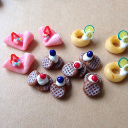 送料無料♡ハンドメイド素材　Sweetsたっぷり１２粒 1枚目の画像