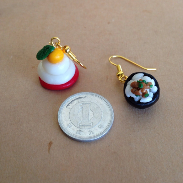 送料無料♡日本のお正月ピアス 納豆ごはんと鏡餅 2枚目の画像