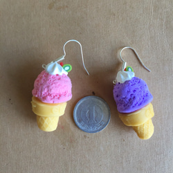 送料無料♡クリームice creamピアス イチゴ×グレープ 2枚目の画像