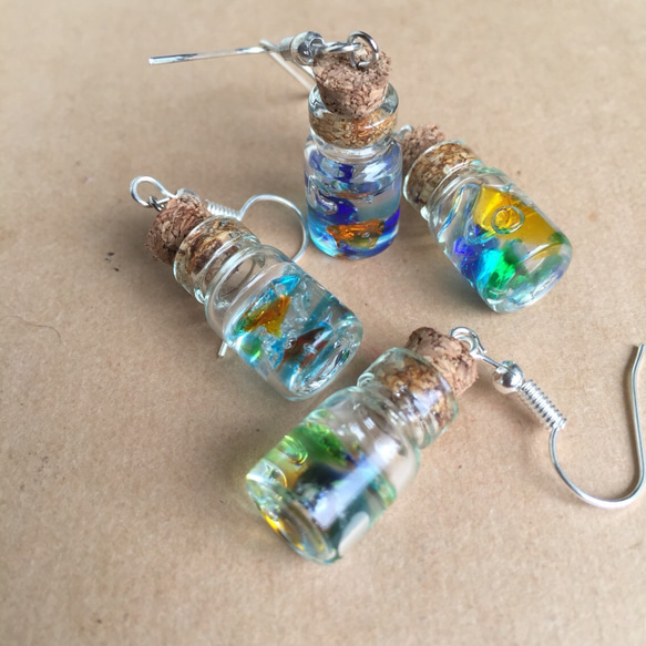 送料無料♡琉球ガラスのコルク瓶ピアス ピアス（フック・チェーン） ま