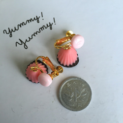送料無料♡チョコレート工場のイヤリング  ベビーピンク 2枚目の画像