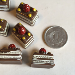 送料無料❤︎プラパーツ チョコレートストロベリーケーキ5つ 2枚目の画像